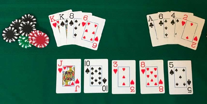 Omaha Poker có luật chơi đơn giản
